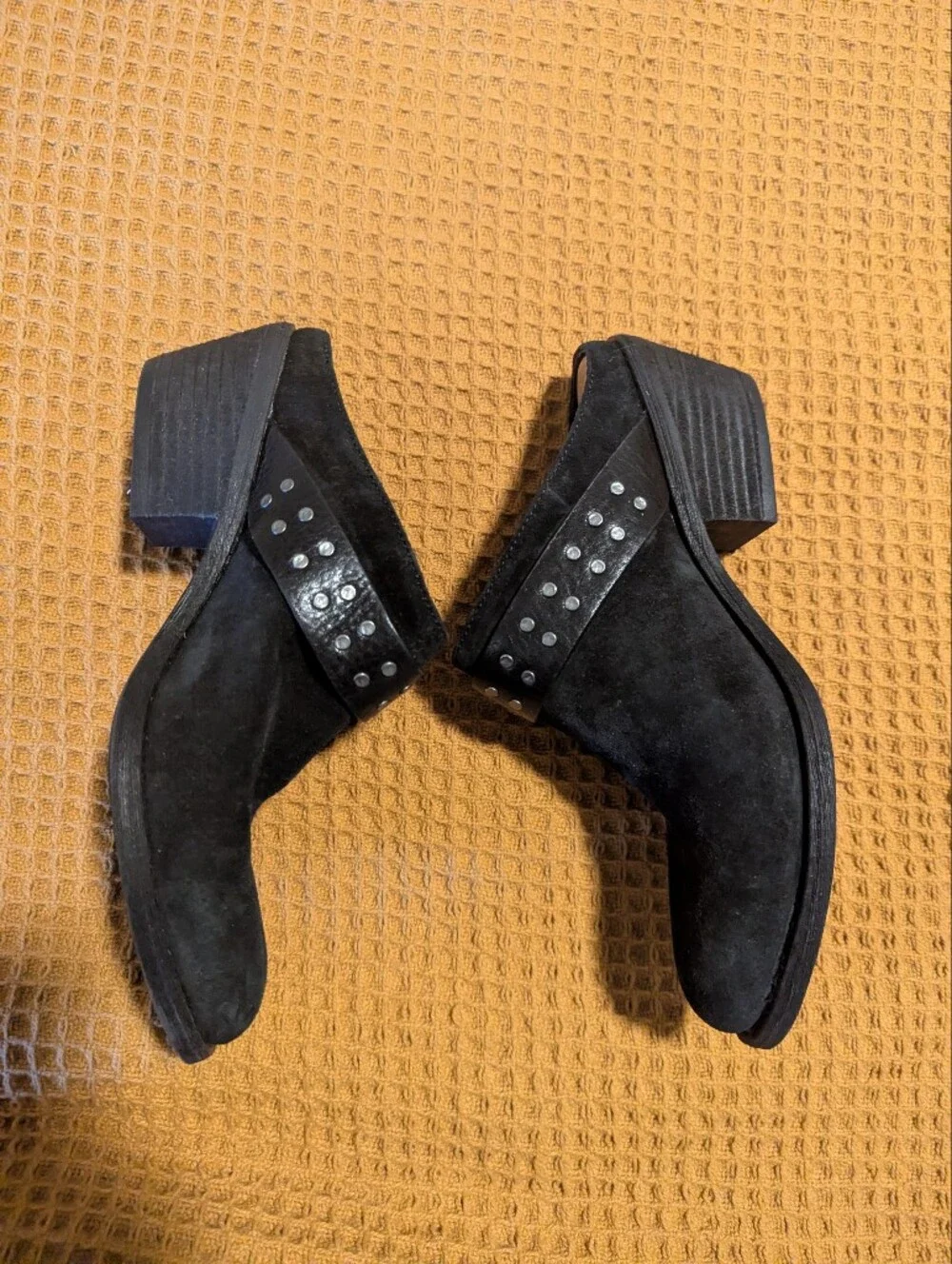 Sofft Clogs Women's Suede, 7.5